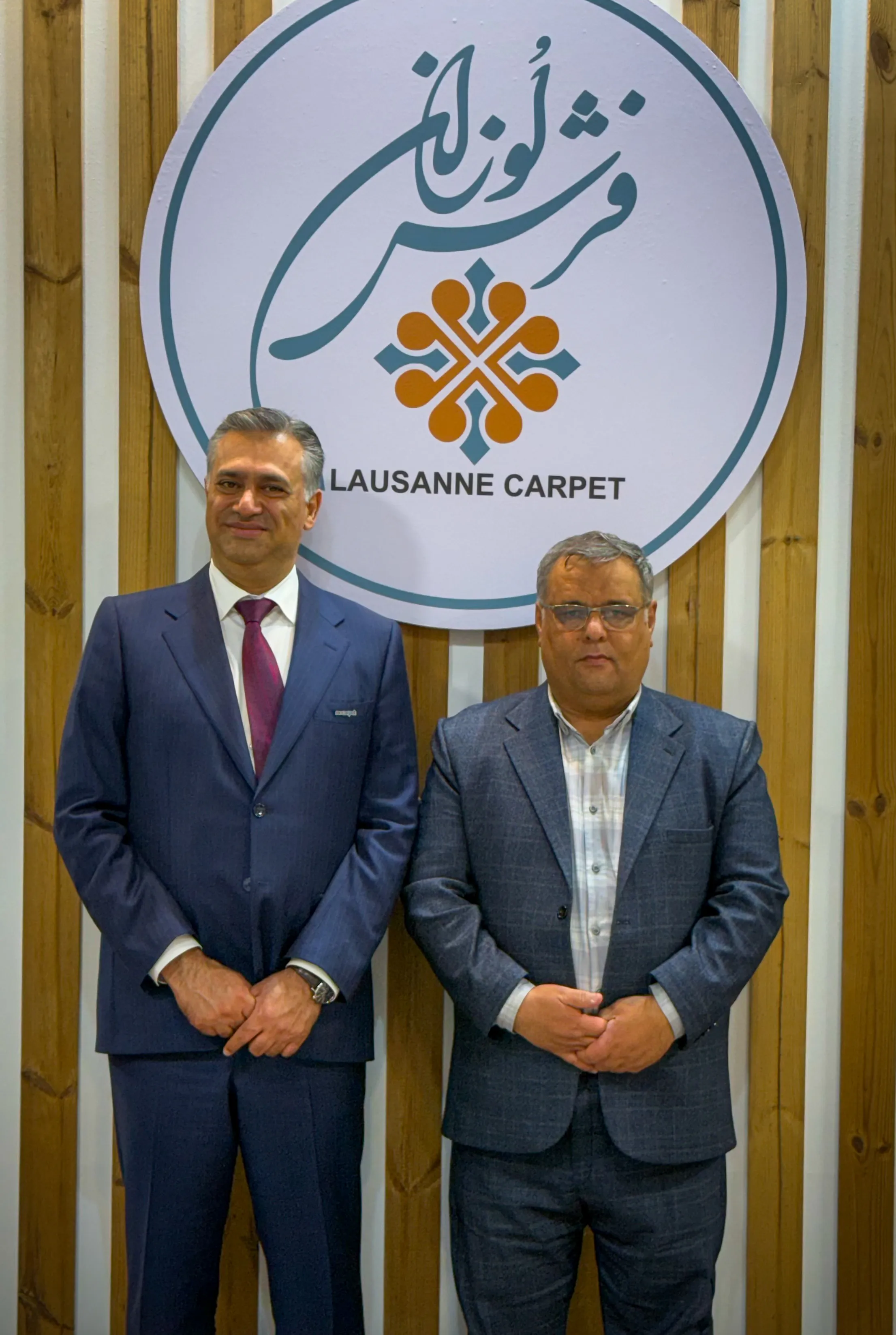 حضور میهمانان در غرفه لوزان